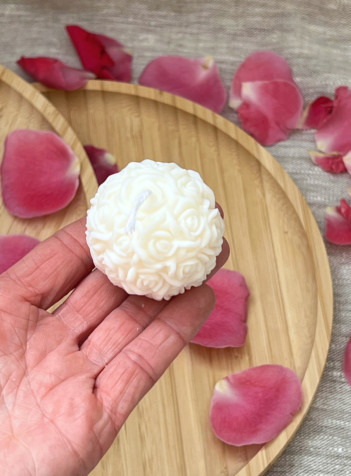 Bougie Boule de Roses "La Petite"
