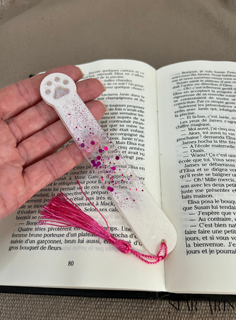 Marque-pages blanc avec paillettes fushia